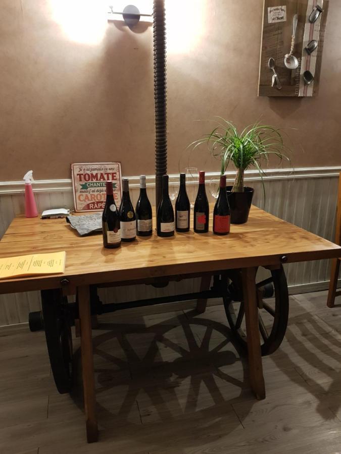 红磨坊德拉雷内酒店 Thésée 外观 照片